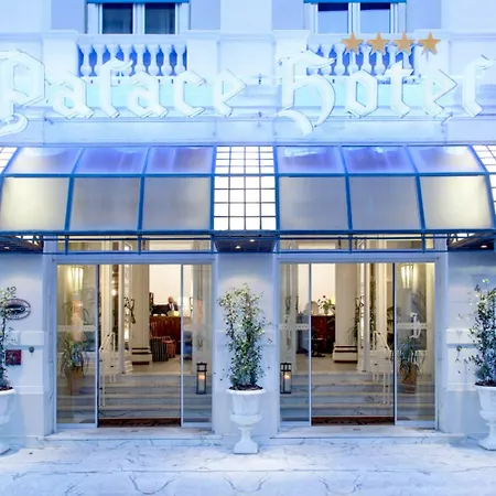 ホテル パレス 4*