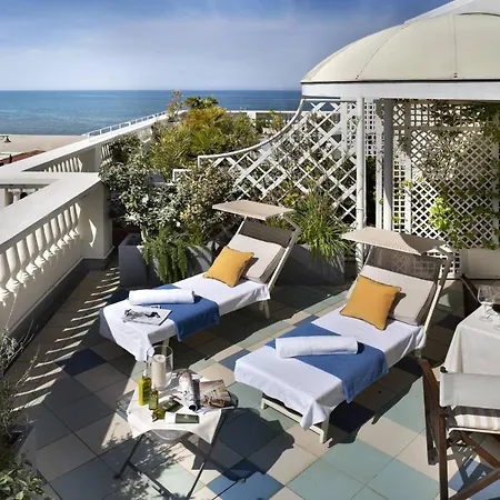 Palace Hotel 4*