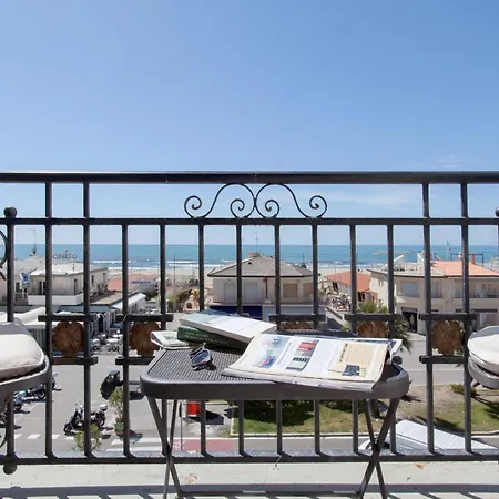 Palace 4*