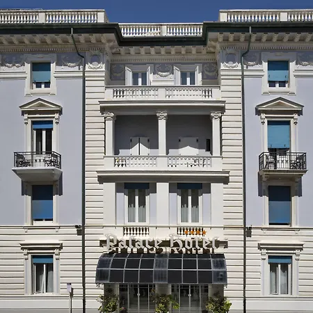Palace Отель Виареджо