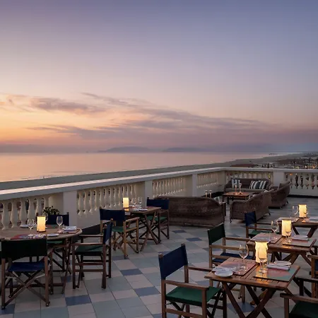 Palace 4*