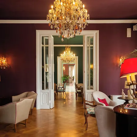 Palace 4*
