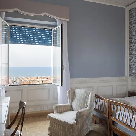 Palace Viareggio