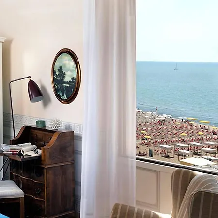 Palace Viareggio
