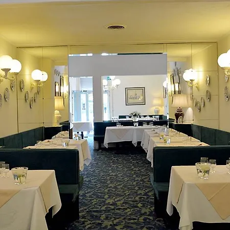 Palace 4*